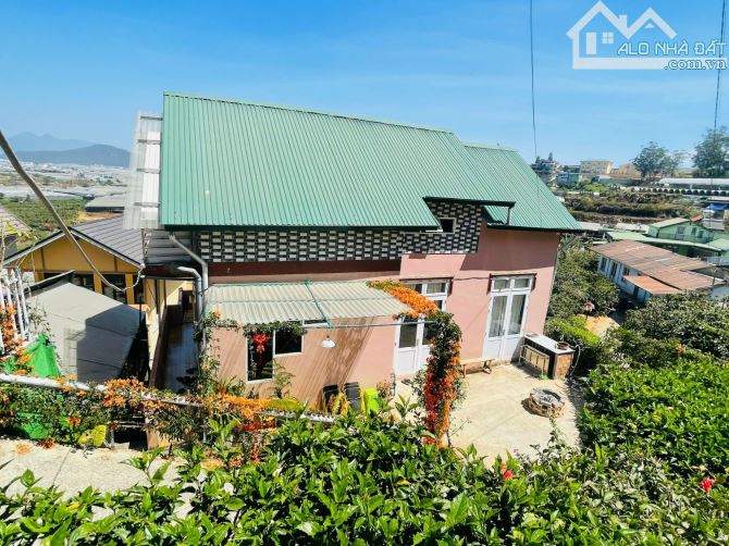 Chỉ 7,2 tỷ sở hữu căn homestay 247m2 . View cực phẩm Đà Lạt - 1