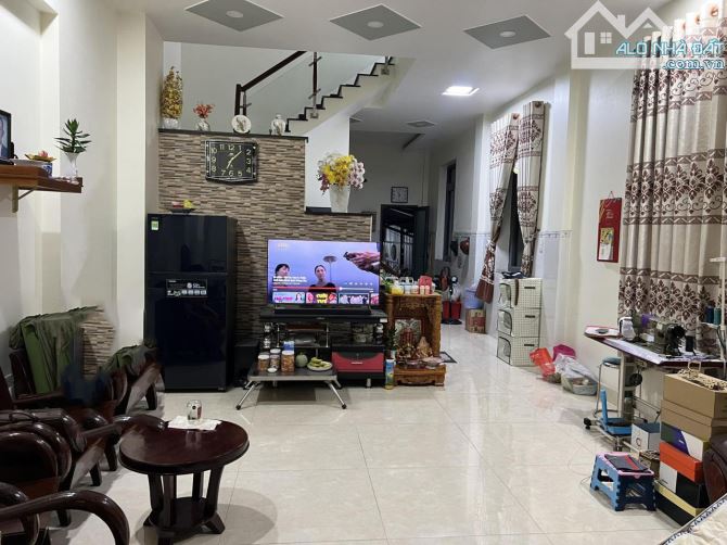 Bán nhà Vĩnh Phú 2 BD, 333m2, 1 lầu, 5 Phòng ngủ, N8.5m, Đường 6m giá chỉ 6.x tỷ - 1