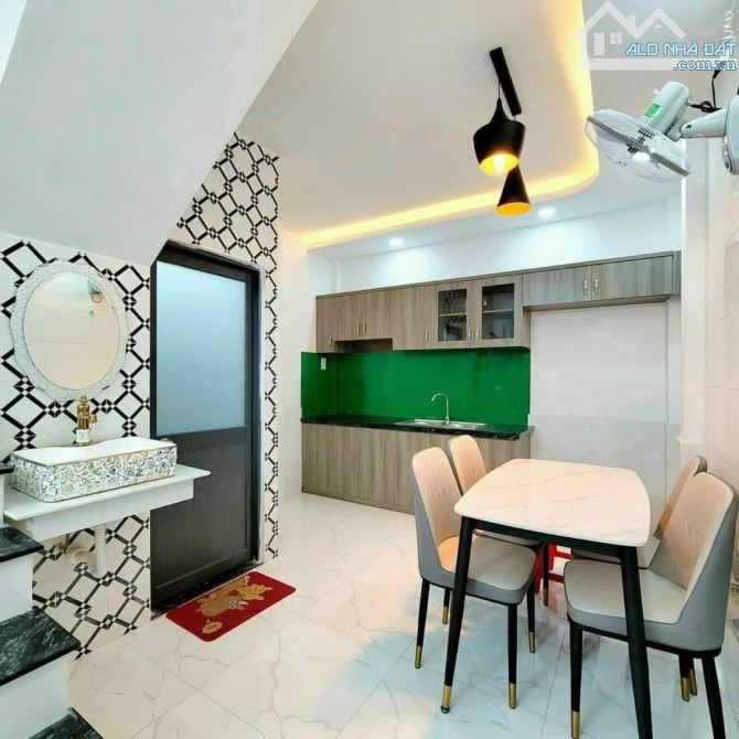 Nhà HXH Hậu Giang 60 m2, C4 tiện xây mới theo ý thích gần chợ hẻm thông - 1