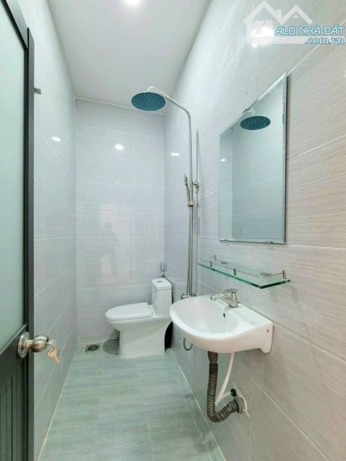 Nhà HXH Hậu Giang 60 m2, C4 tiện xây mới theo ý thích gần chợ hẻm thông - 2