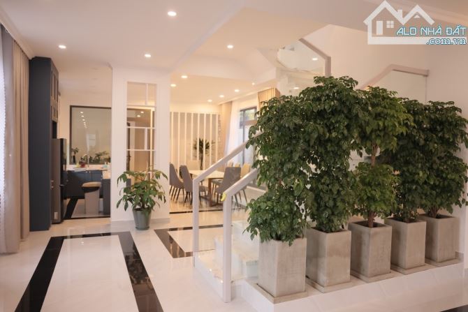 CĂN VILLA GÓC 2 MẶT TIỀN CÁCH QUẢNG TRƯỜNG LÂM VIÊN CHỈ 300M - 24