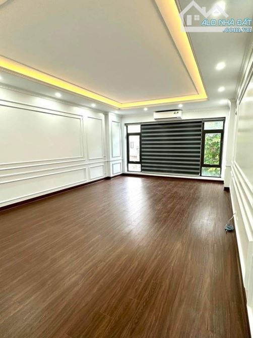 Cho thuê nhà MP Gia Thượng, 80m2x6T, thang máy, 35tr/t - 3