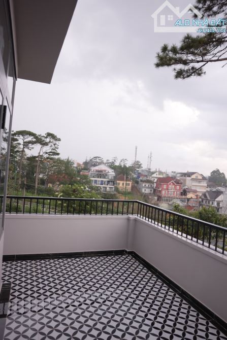 CĂN VILLA GÓC 2 MẶT TIỀN CÁCH QUẢNG TRƯỜNG LÂM VIÊN CHỈ 300M - 4