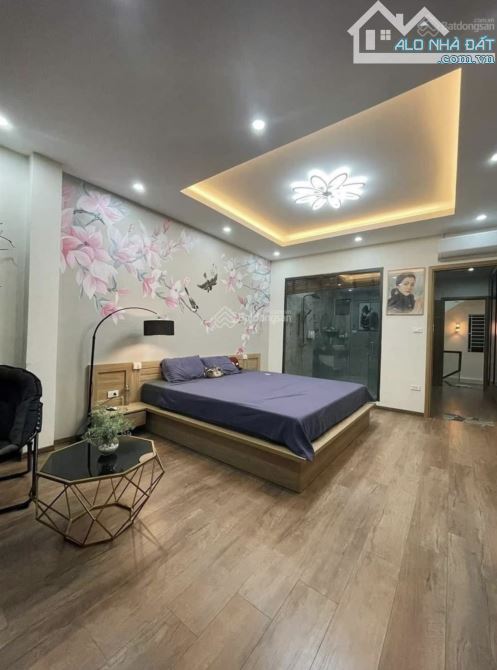 Nhà Trần Quốc Hoàn, thoáng trước sau, view đẹp, dt 45m2, mt 4m, 5 tầng, 5.1 tỷ - 4