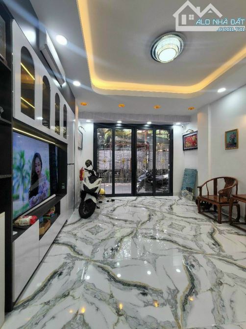 HXH 135 Nguyễn Thị Minh Khai Quận 1. Vị trí đẹp tiện sử dụng để ở và khai thác kinh doanh - 5
