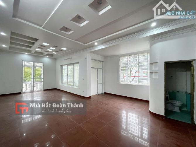 Nhà biệt thự lô góc tuyến 2 Lê Hồng Phong view vườn hoa - 7