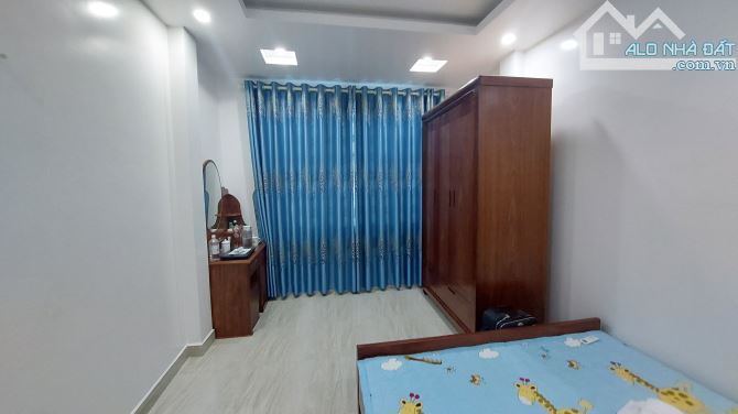 Bán nhà Trại Chuối, Hồng Bàng, Hải Phòng,  4 tầng, 40m2,3 tỷ, ô tô đỗ cửa,