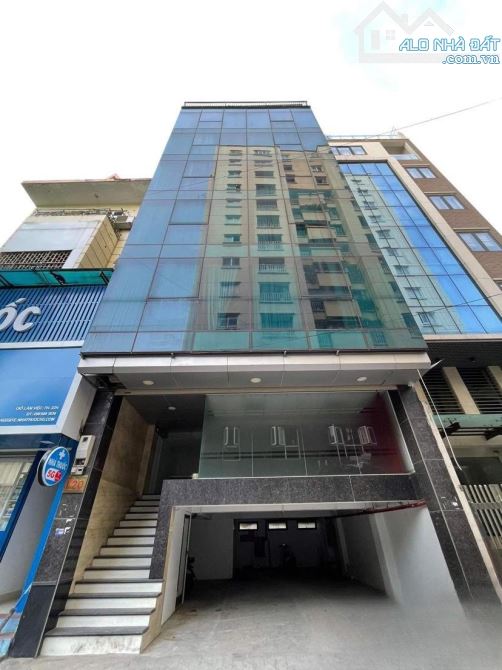 Nhà mới phố Huỳnh Thúc Kháng cần cho thuê gấp Dt 70m2x7T thiết kế thông sàn có thang máy
