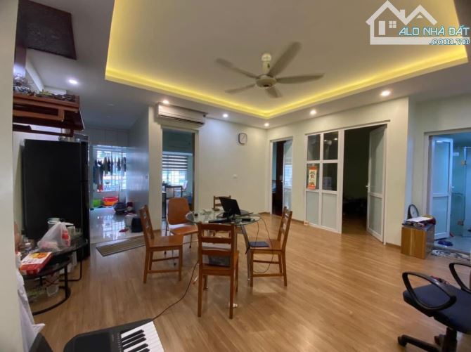 Chuyển đổi nhà đất gửi bán CHCC tòa Licogi 13 90m2 3 ngủ FULL đồ Thanh Xuân HN