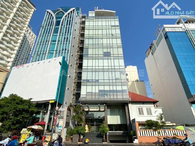 Ngộp Bank - Bán Gấp Căn Góc 2 Mặt tiền Tôn Thất Tùng, P.BT, Q.1 (Dt:12X21m)- 6 tầng