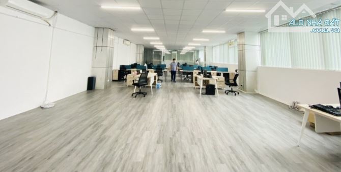 Cho thuê văn phòng: 60m 12tr; 110m 20tr; 150m 25tr.. Phố Nguyễn Công Trứ - 11