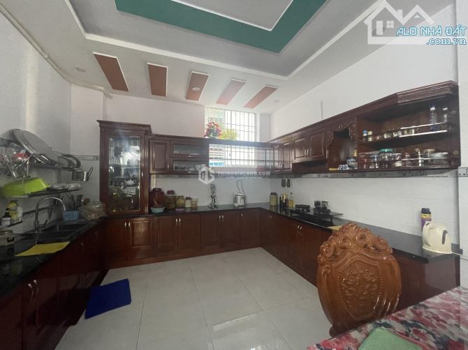 BÁN CĂN MẶT TIỀN P4 VỊ TRÍ TRUNG TÂM VỪA CÓ THỂ Ở KẾT HỢP KINH DOANH ĐA NGÀNH - 1