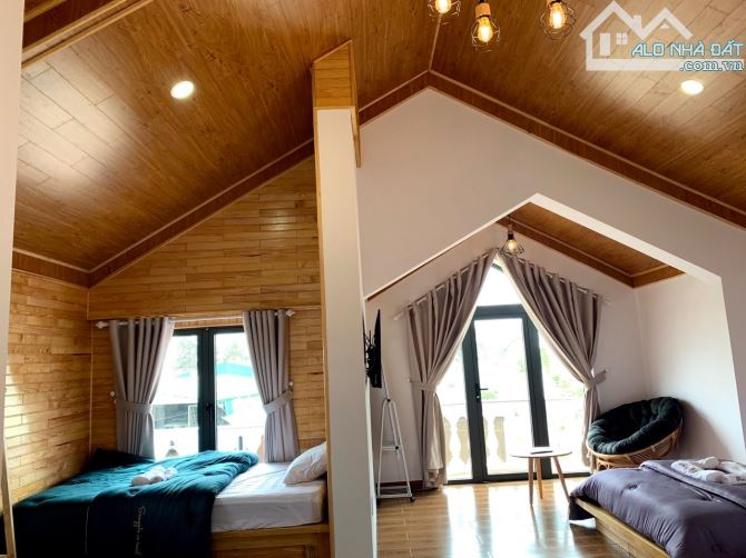 Gấp! Bán Villa Sân Vườn 300m2 Ngang 18m, Đường Rộng 8m, Hướng Tây Nam, Thương Lượng Mạnh - 1