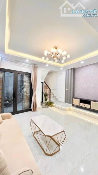 Bán nhà mặt phố Nguyễn Thái Học 120m2 vỉa hè rộng 2 mặt thoáng 47 tỷ - 1