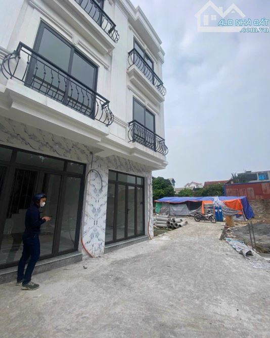 Chỉ 1,76tỷ có ngay Nhà 3T*38,5m2, Ôtô đỗ cửa, có khu vui chơi trẻ em, hàng xóm Q. Hà Đông - 2