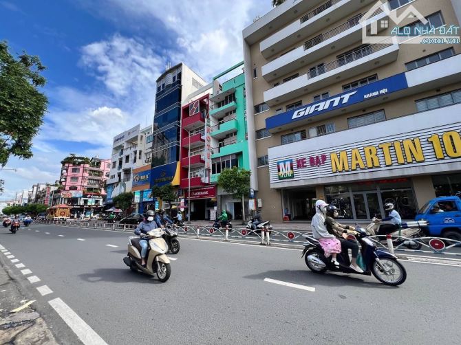 Cho thuê nhà 149-151-153 Khánh Hội, Phường 3, Quận 4, Hồ Chí Minh - Dt: 18x15m ,8 lầu - 2