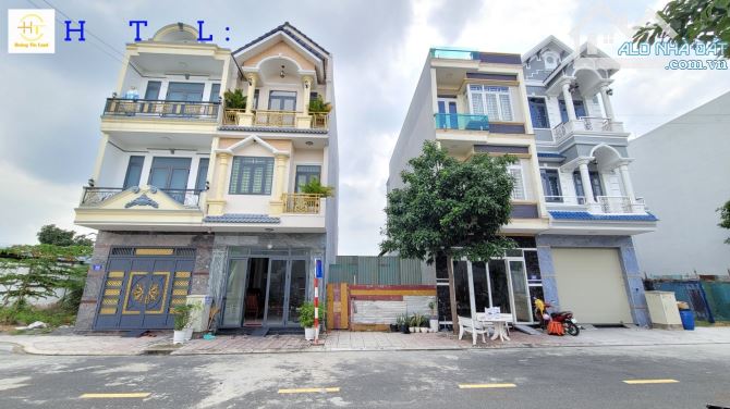 nhà 1 trệt 2 lầu tặng hết nội thất 69,5m2 4Ty9TL KDC gần Vincom ngã tư 550 Dĩ An - 2