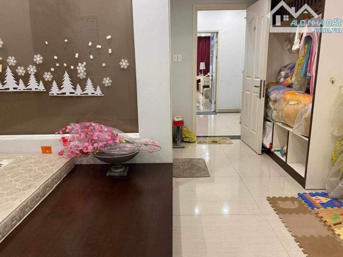 Bán nhà Hoa Sữa Phường 7 Phú Nhuận 5 tầng 74m2 chỉ 16 tỷ TL - 2