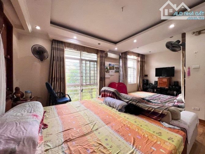 Hiếm! Biệt thự Nguyễn Văn Lộc, Làng VKCA, 180m2, 5 tầng, MT 26m, lô góc, vỉa hè rộng - 3