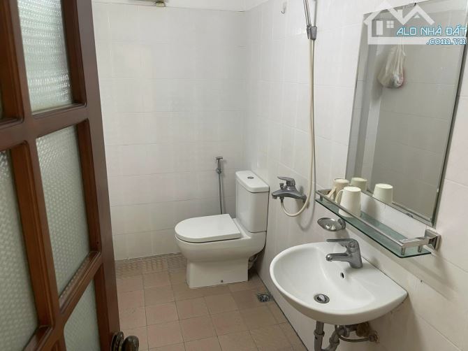 Cho thuê nhà ngõ 185 Minh Khai, Hai Bà Trưng, 3 tầng, 60m2, 4 ngủ, 3 WC, giá 15 Triệu -CTL - 6