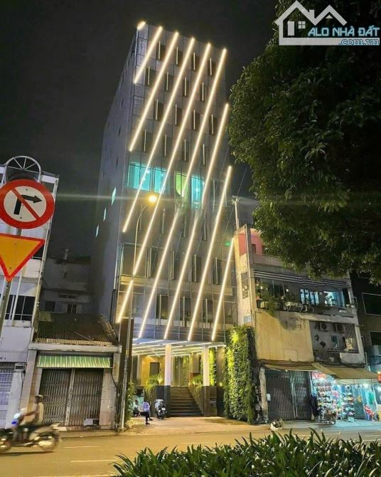 Tòa Building siêu vị trí MT góc Trần Hưng Đạo - 22x25m Hầm 7 tầng 200 tỷ.