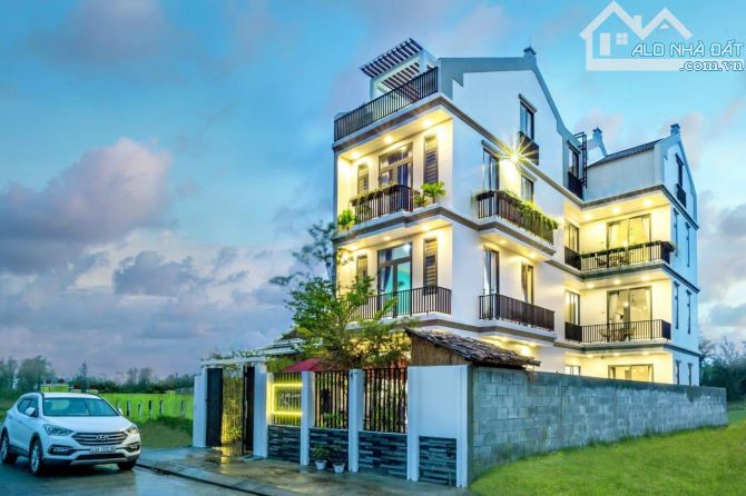 Siêu phẩm Villa 4 Tầng 10 Phòng - Dòng Tiền Hơn 90 Tr/Tháng - Ngay Biển An Bàng