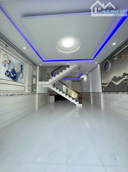 Bán gấp nhà lầu giá rẻ như cho, thổ cư sổ riêng, cách cầu Bạch Đằng chỉ 500m