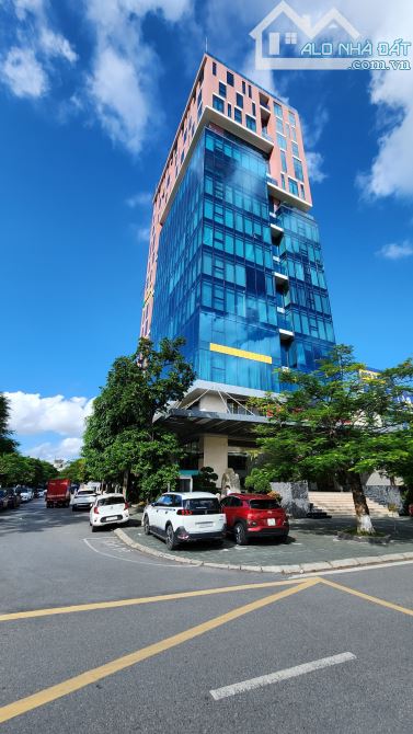 Cho thuê văn phòng 85m2 cuối cùng ở Tòa nhà được đánh giá dịch vụ cao nhất đường Lê Hồng P