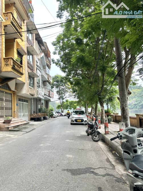 Bán nhà Chùa Láng cạnh Học viện Ngoại Giao 55m2 x Mt 4m gần hồ - 19.5 tỷ