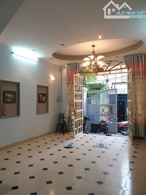 Bán nhà Bạch Đằng, P15, DTSD_153,9m2- 8,9 tỷ.