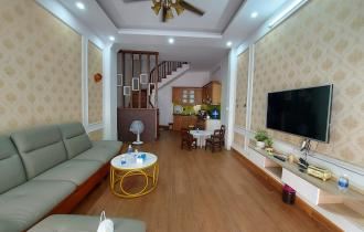 Bán gấp nhà Hoàng Mai ngõ thông tứ tung, 35m2, 4,3 tỷ