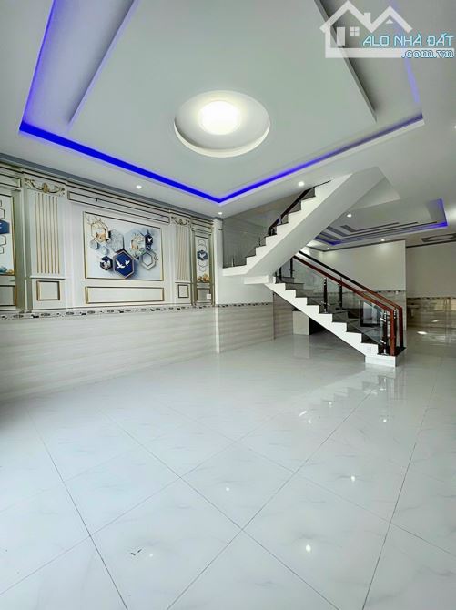 Bán gấp nhà lầu giá rẻ như cho, thổ cư sổ riêng, cách cầu Bạch Đằng chỉ 500m - 1