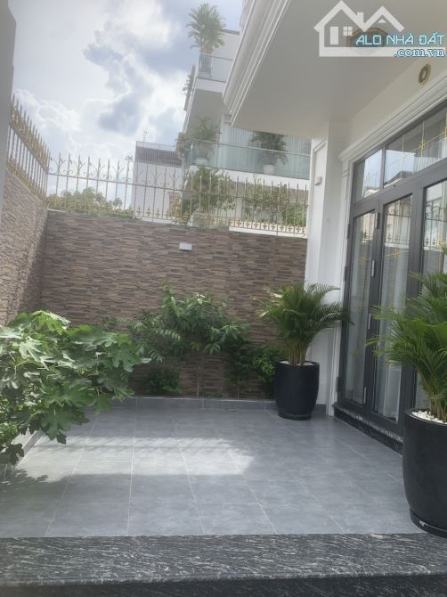 Bán nhà Quận 2 đường Lê Văn Thịnh gần chợ Cây Xoài TP Thủ Đức (192m2) 26 tỷ - 13
