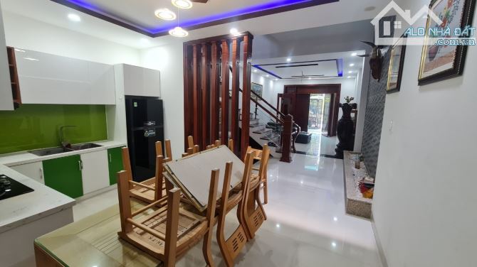 NHÀ MẶT TIÊN, Phường Khuê Trung,ra TRỊNH ĐÌNH THẢO,60m2,3 tầng,nhỉnh 4 tỷ - 3