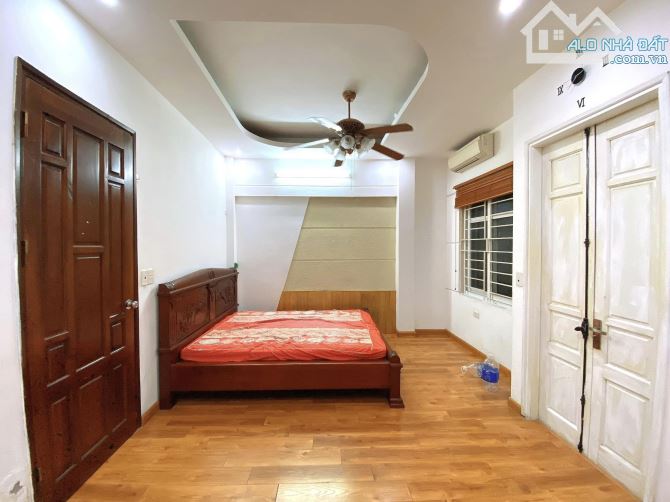 Bán nhà đẹp Chùa Láng, 41m2, 5 tầng, ô tô gần, 7.4 tỷ - 6