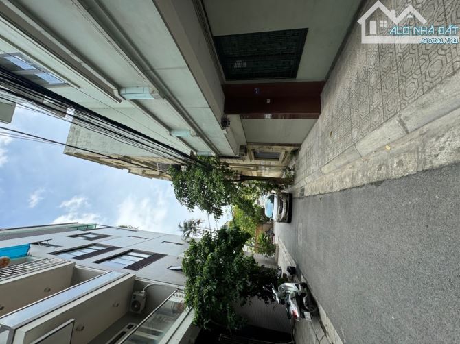 BÁN NHÀ PHÂN LÔ NGÕ 61 LẠC TRUNG. 90m. 4 TẦNG. MT 8M. GARA Ô TÔ. VỈA HÈ. - 7