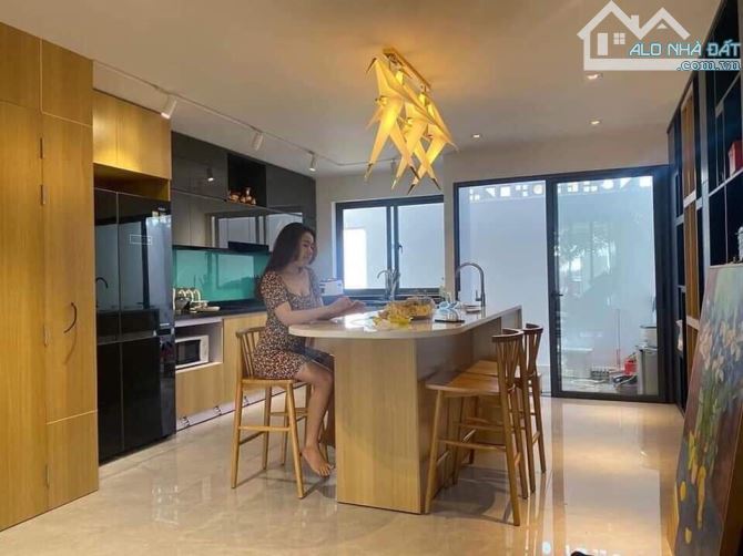 Villa siêu đẹp bên bờ sông Hàn-3 tầng bể bơi-Không gian sống với những góc view cực chất - 9