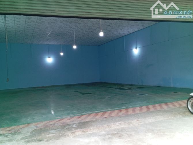 Kho Xưởng Sạch Đẹp 10x20m Đường Nguyễn Ảnh Thủ x.Bà Điểm Hóc Môn Giá 12tr/th Gần Chợ Đầu M