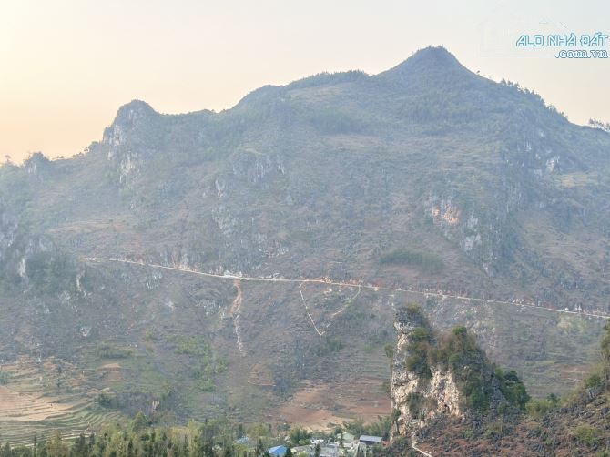 Bán đất Đồng Văn,Hà Giang 2075M +2,29Tỷ -Làm Homestay-Du lịch