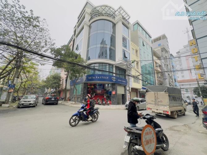 Tòa Building 8 tầng, Lô Góc, Vỉa Hè, Doanh Thu 130tr/ tháng