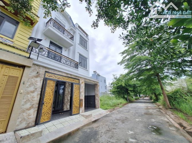 BÁN NHÀ 80m2 ( 7x11)kdc ven sông Nguyễn Bình , Nhơn Đức , Nhà Bè