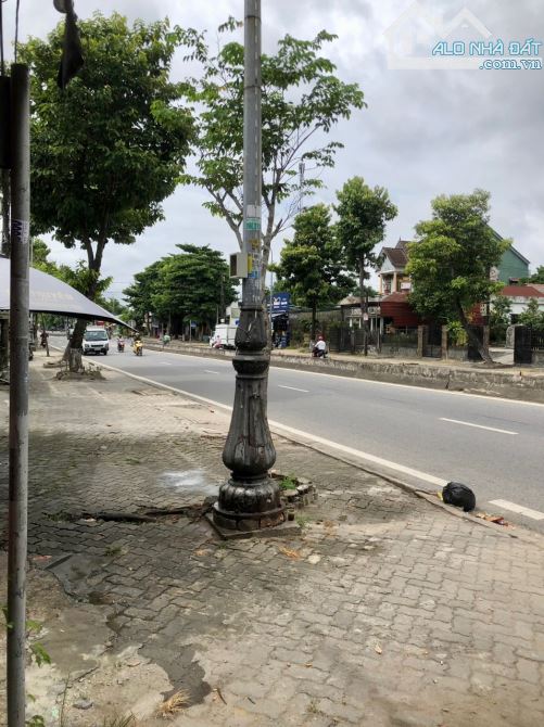 Mặt tiền Nguyễn Tất Thành, Thuỷ Phương 200 m2 chiều ngang rộng 12m - 1