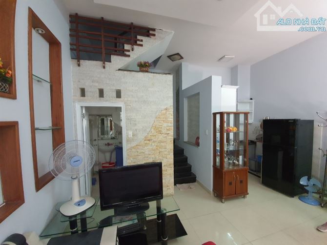 🏡🏡 CHO THUÊ NHÀ Phan Đăng Lưu - Phú Nhuận 3 tầng, 2PN, 3WC - 3