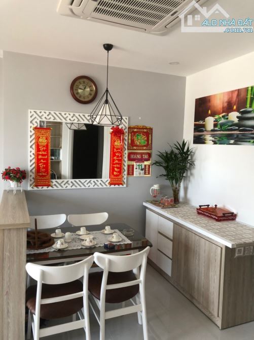 Cần bán căn hộ Dqua Phan Chu Trinh có nội thất, view biển, diện tích: 73m2 - 4