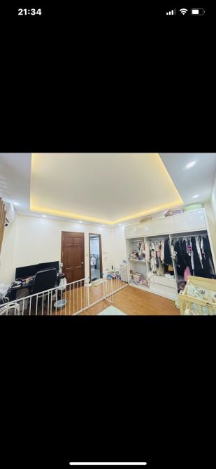 Cho thuê nhà 79 cầu giấy 40m2 5 tầng 3 phòng ngủ 12tr - 7