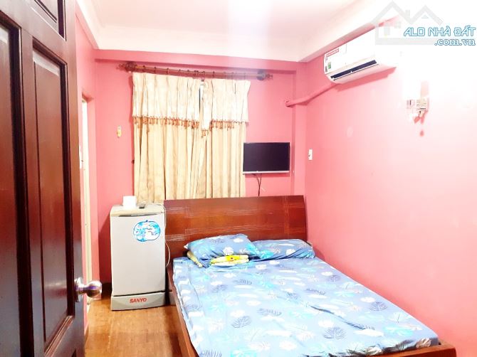 Cho thuê phòng đẹp miễn phí điện nước hẻm Bà Huyện Thanh Quan, Quận 3