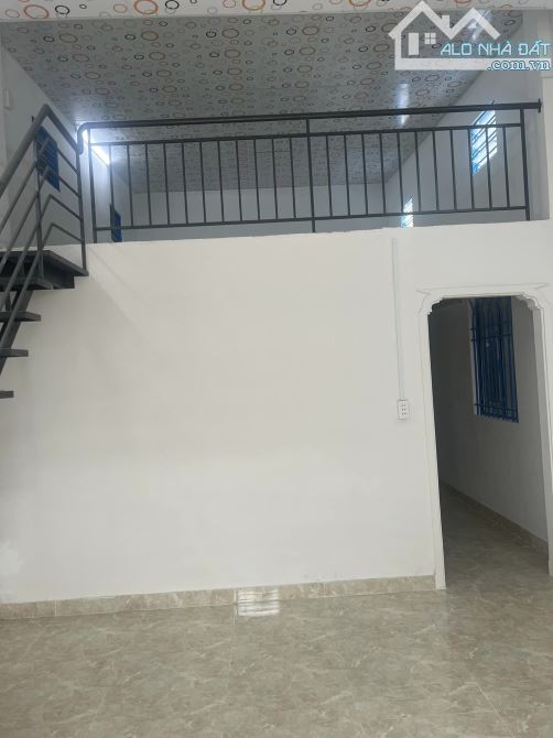 chủ bán gấp căn nhà gần 90m2 Giá 1tỷ355,ngay Dương Công Khi,có sổ - 1