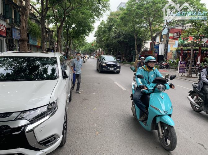 BÁN TÒA NHÀ 10 TẦNG, MẶT PHỐ NGUYỄN THÁI HỌC, BA ĐÌNH, DT 371M, MT 14M, GIÁ 645TR/M - 1
