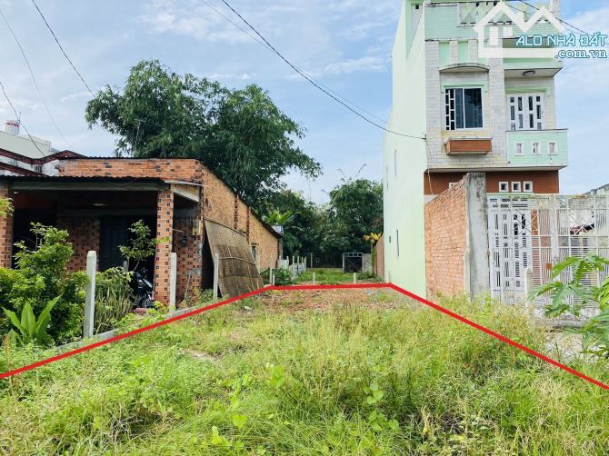Ngộp bán nhanh 300m2 giá bán gấp 798 triệu  tại Thị Trấn Củ Chi, Củ Chi - 1