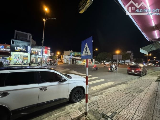 Bán nhà mặt tiền kinh doanh Lê Duẩn full nội thất giá tốt - 1